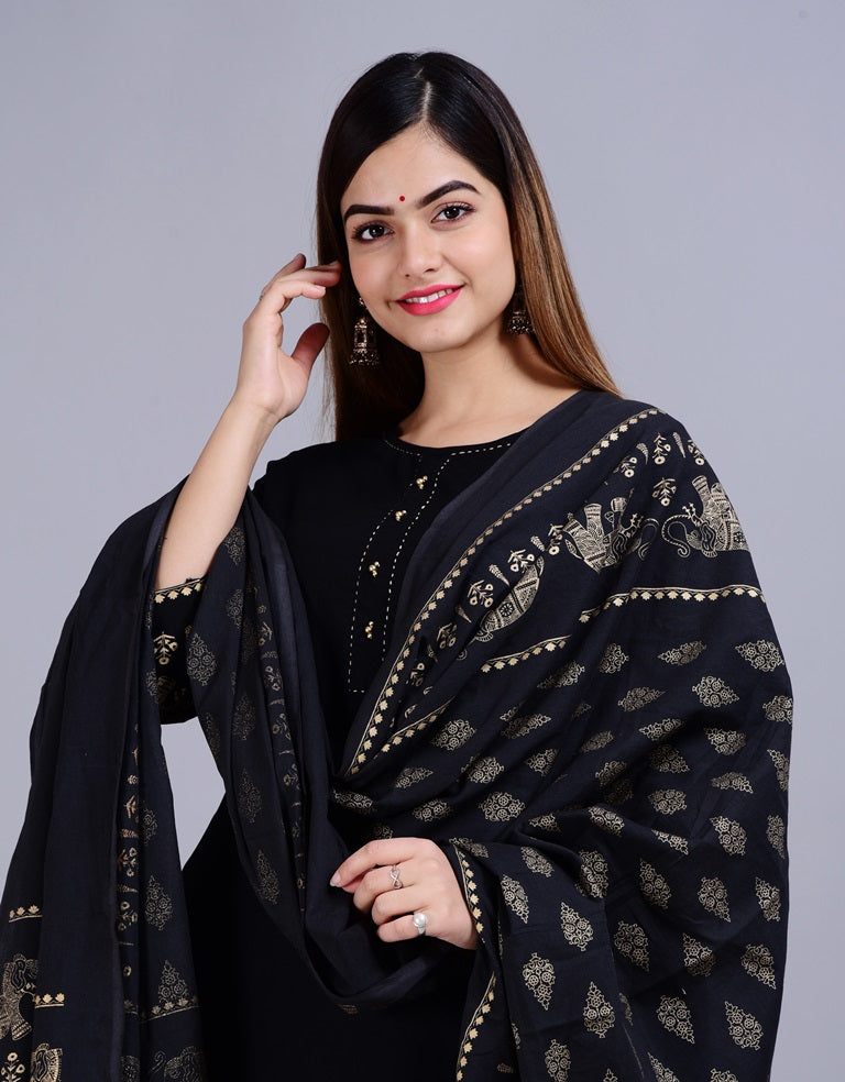 Black Straight Solid Kurta with Pant and Dupatta
