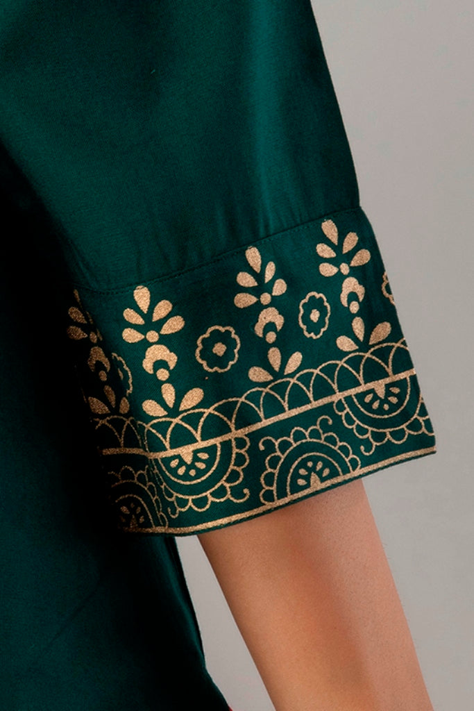 Green Straight Solid Kurta with Skirt