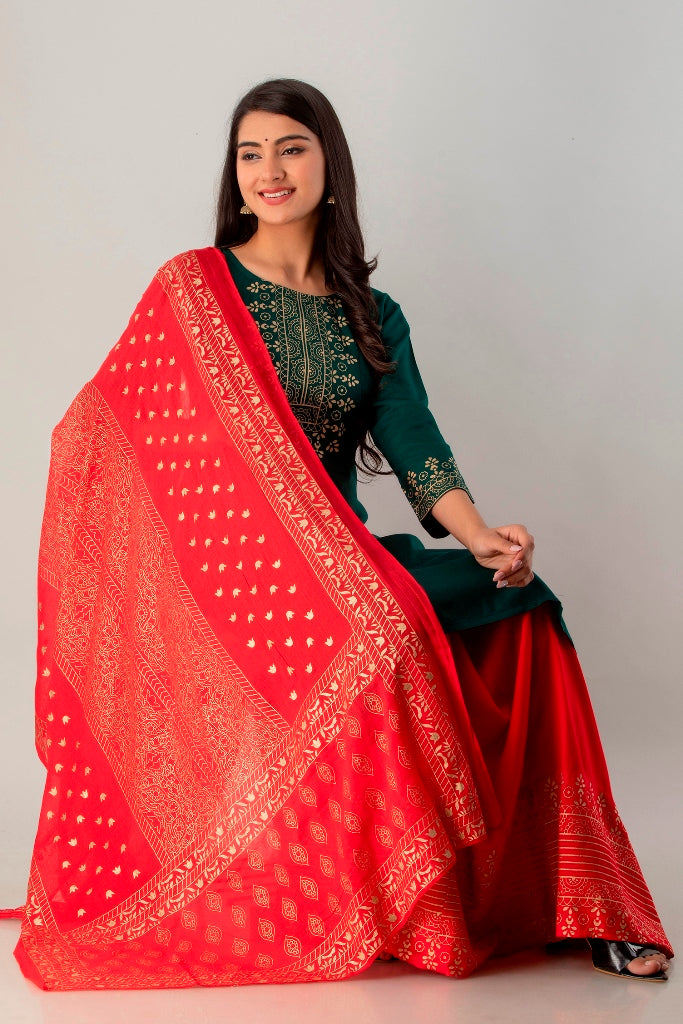 Green Straight Solid Kurta with Skirt and Dupatta