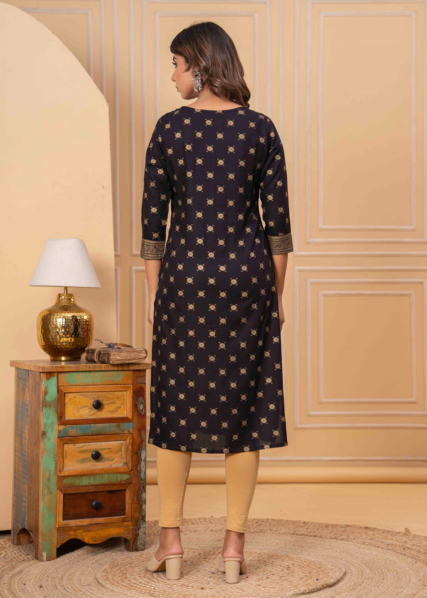 Kurti Master Women Straight Kurti Set