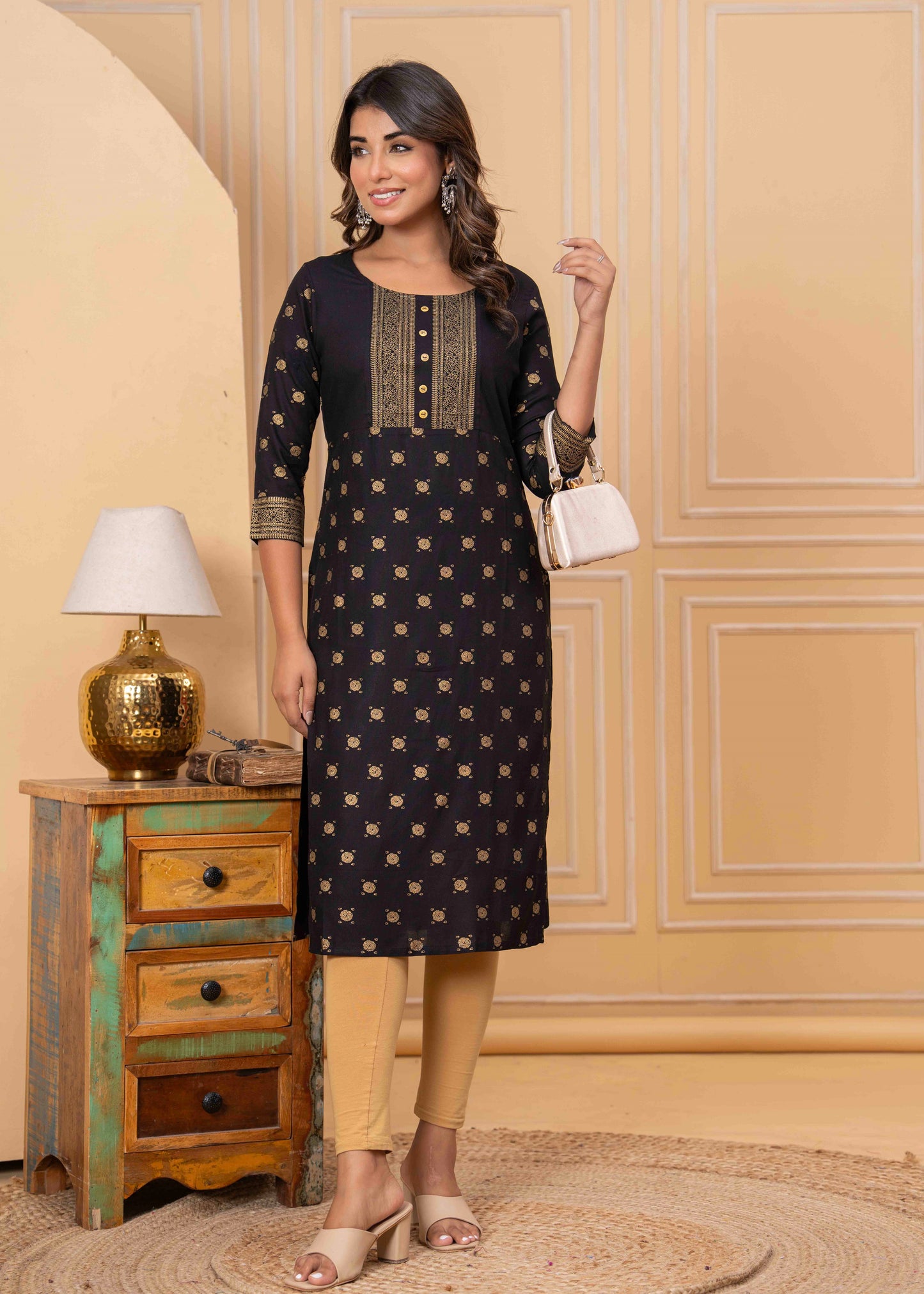 Kurti Master Women Straight Kurti Set