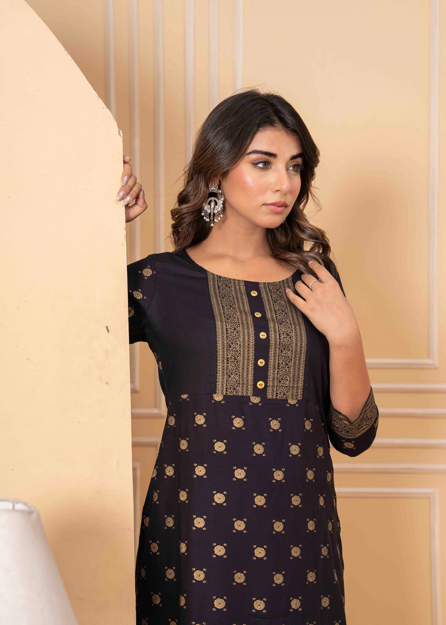 Kurti Master Women Straight Kurti Set