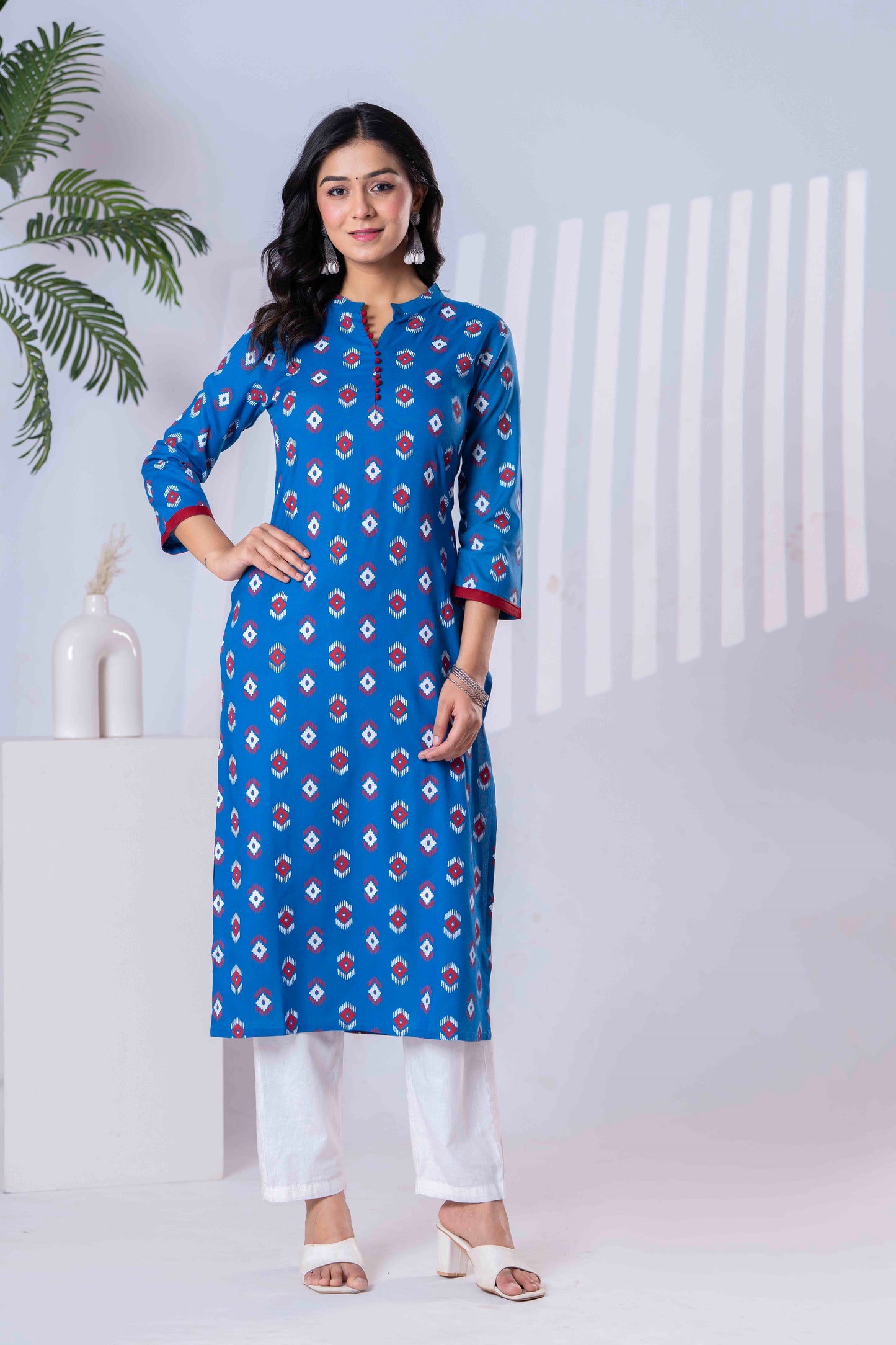 Women's Blue Printed Straight Kurta with White Pants