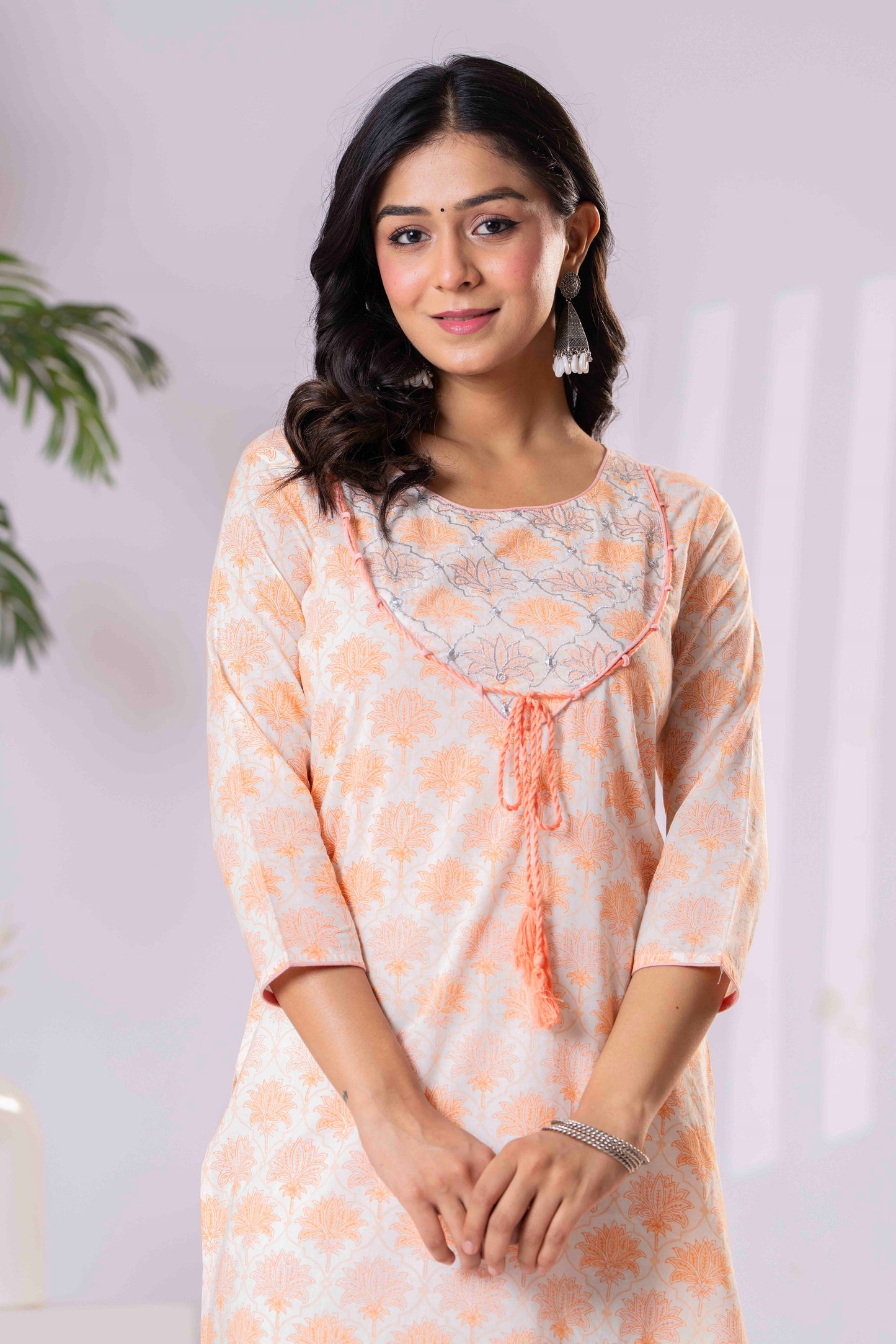 Women Solid White Kurta Pants Set